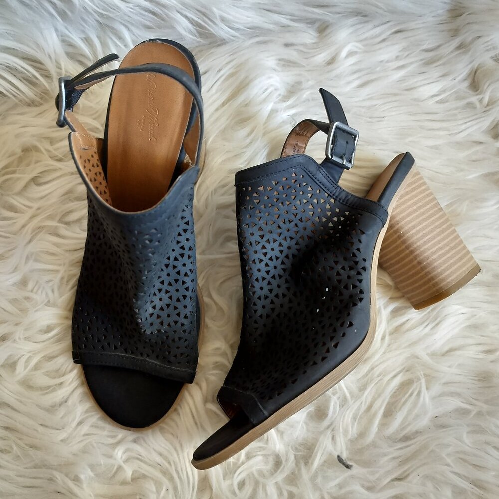 Universal Thread Black Open Toe Open Back Sandal … - image 1